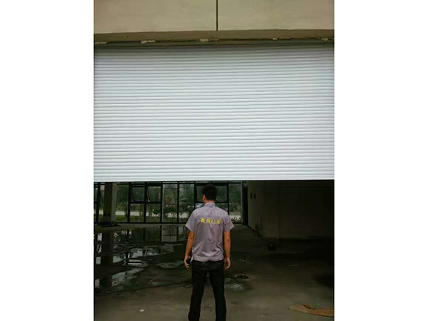 电动抗风卷帘门