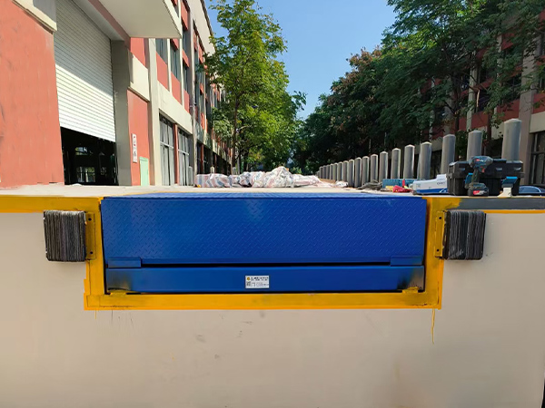 电动液压卸货平台